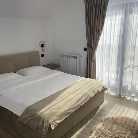Cabana Caprioara Holiday home *